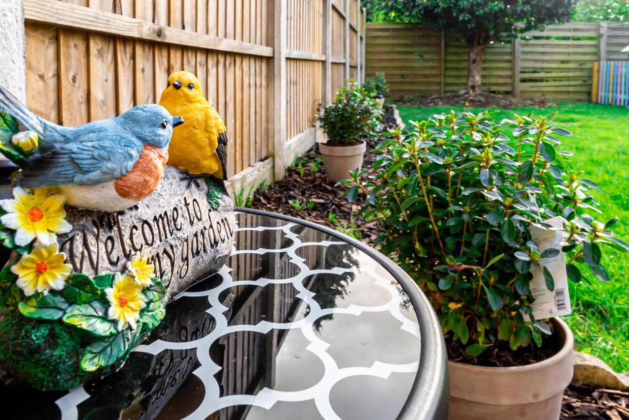 Stunning Place, Close To Windsor & Heathrow & Private Parking Burnham  Extérieur photo